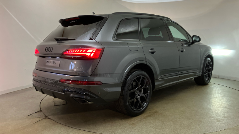 Audi Q7 3.0 TDI Quattro 286 Black Edition 5dr Tiptronic Diesel Estate